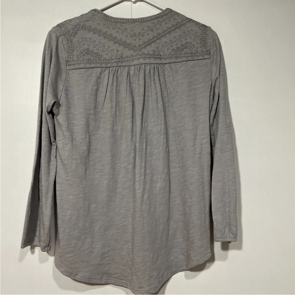 Lucky Brand Half‎ Button Top Womens Small Gray Embroidered Long Sleeve Cotton - Picture 6 of 8